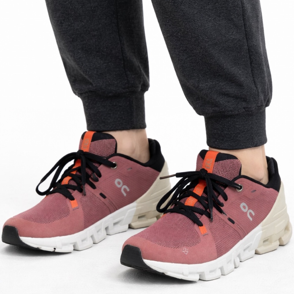 On Cloud Shoeses - image 1